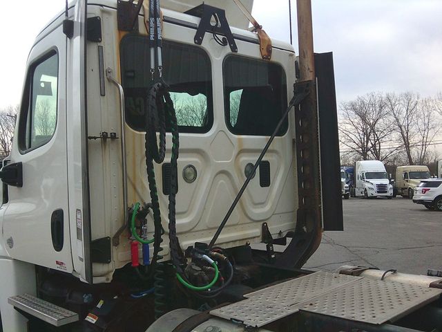 2014 Freightliner Cascadia