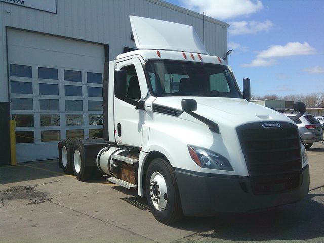 2020 Freightliner Cascadia