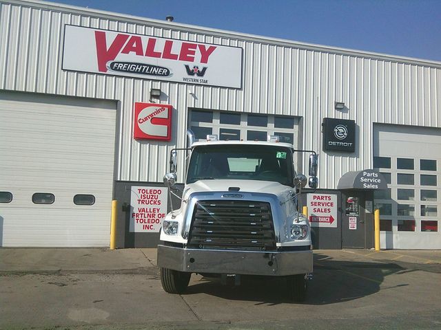 2026 Freightliner 114SD