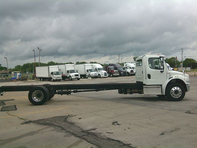2019 Freightliner M2106