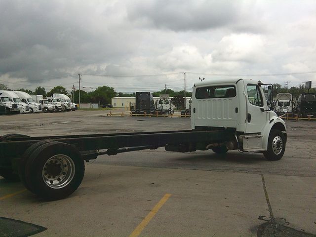 2019 Freightliner M2106