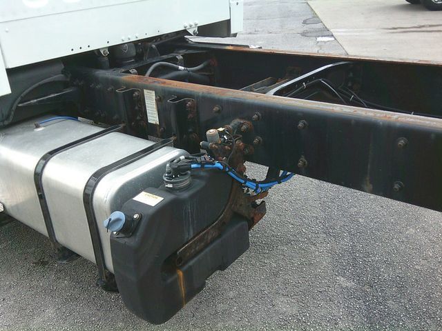 2019 Freightliner M2106