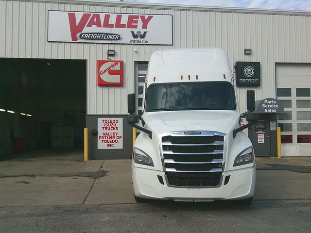 2021 Freightliner Cascadia-2