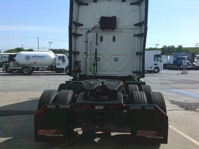 2026 Freightliner Cascadia-6