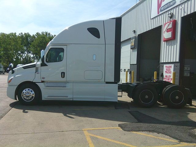 2026 Freightliner Cascadia-8