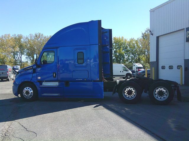 2019 Freightliner Cascadia 126 Picture 8 2019 Freightliner Cascadia 126-8