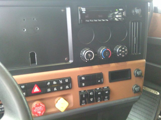 2019 Freightliner Cascadia 126 Picture 8 2019 Freightliner Cascadia 126-8