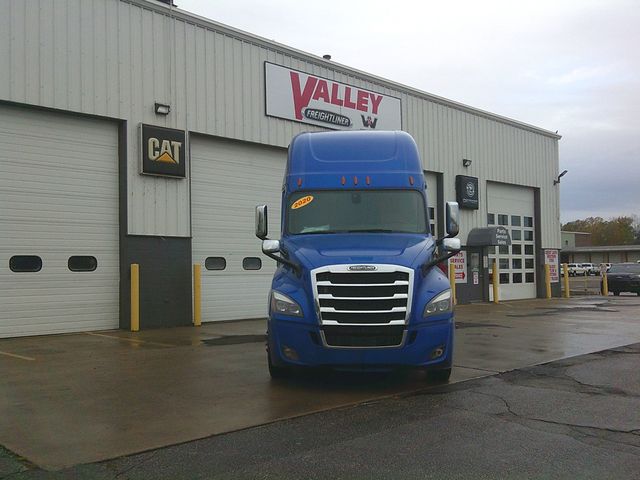 2020 Freightliner Cascadia 126 Picture 2 2020 Freightliner Cascadia 126-2