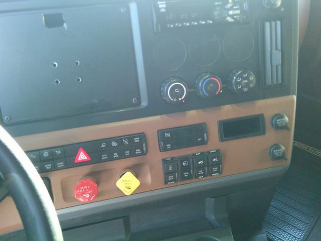 2020 Freightliner Cascadia 126 Picture 12 2020 Freightliner Cascadia 126-12