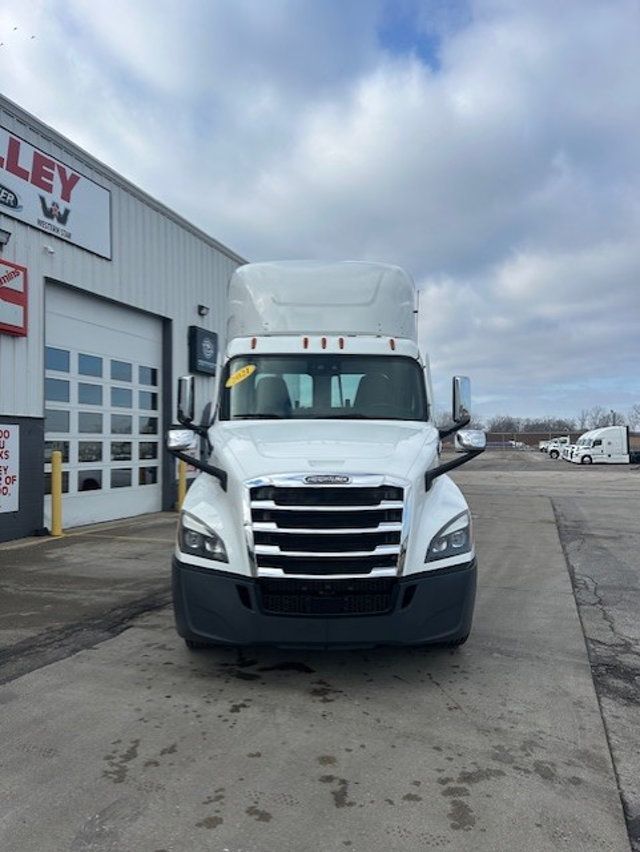 2021 Freightliner Cascadia