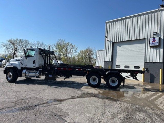 2025 Freightliner 114SD-6