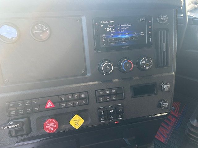 2026 Freightliner Cascadia 126-9