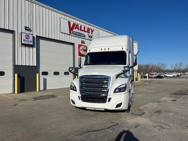 2026 Freightliner Cascadia 126-3