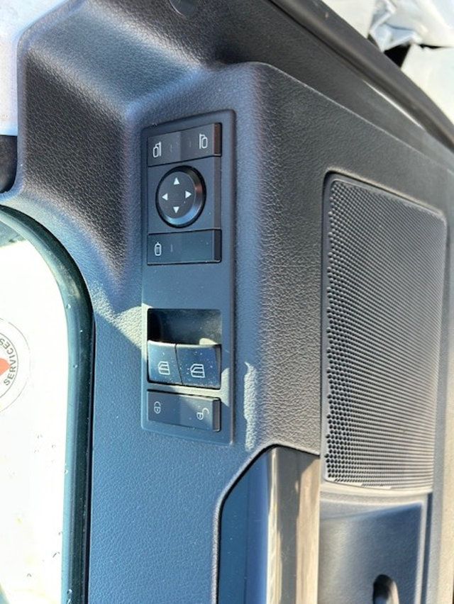 2023 Freightliner Cascadia-10