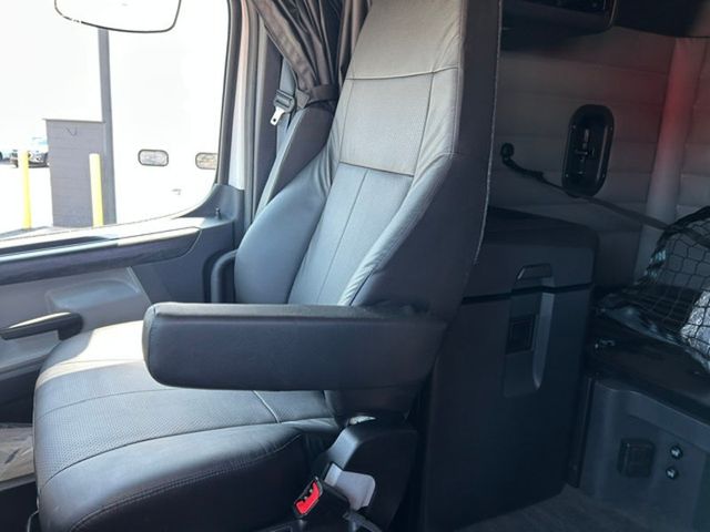 2026 Freightliner Cascadia 126-12