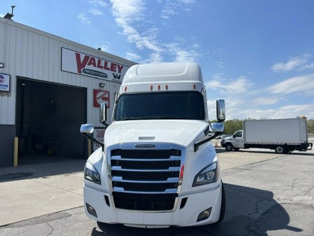 2026 Freightliner Cascadia 126-2
