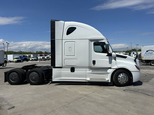 2026 Freightliner Cascadia 126-5