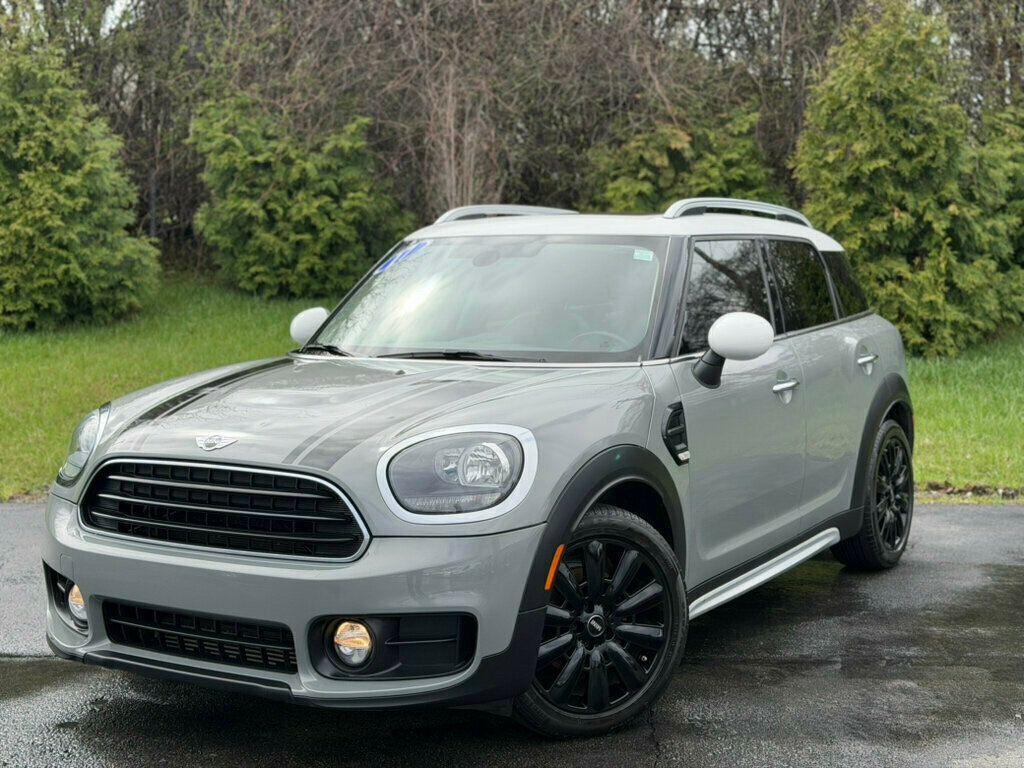 Moonwalk Gray Metallic 2017 MINI Countryman Cooper FWD SUV / Crossover Front-Wheel Drive 6-Speed Manual