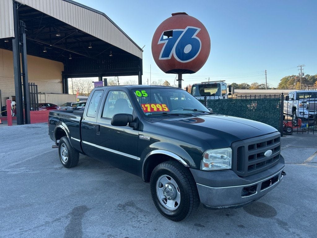 2005 Ford F-250 Super Duty XL Extended Cab RWD