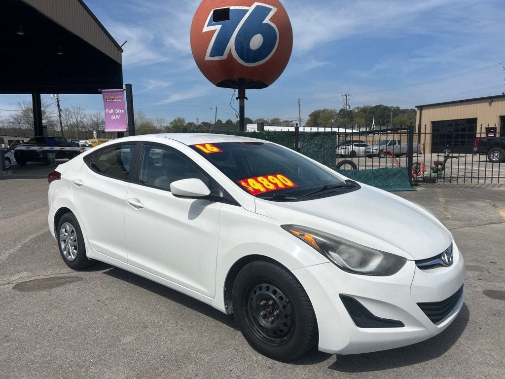 2016 Hyundai Elantra SE FWD