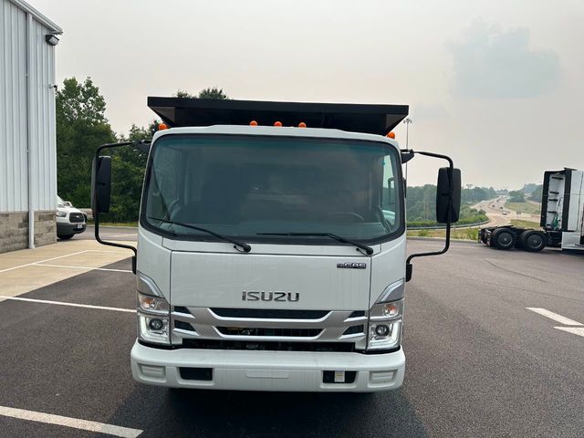 2024 Isuzu NPR HD