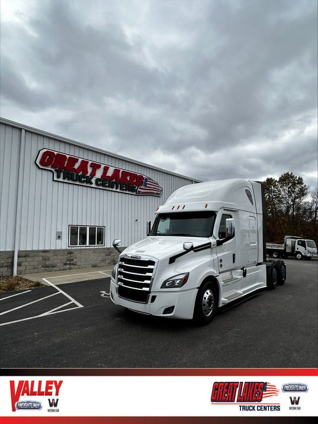 2025 Freightliner Cascadia