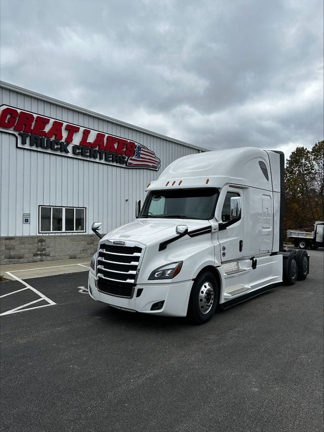 2025 Freightliner Cascadia