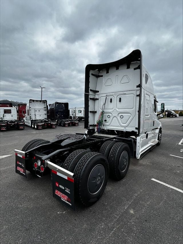 2025 Freightliner Cascadia