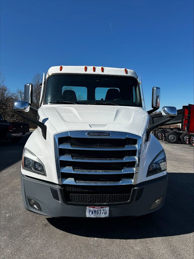 2021 Freightliner Cascadia