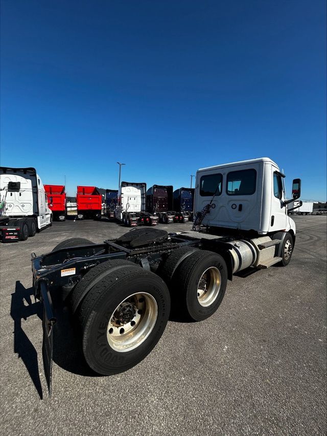 2021 Freightliner Cascadia