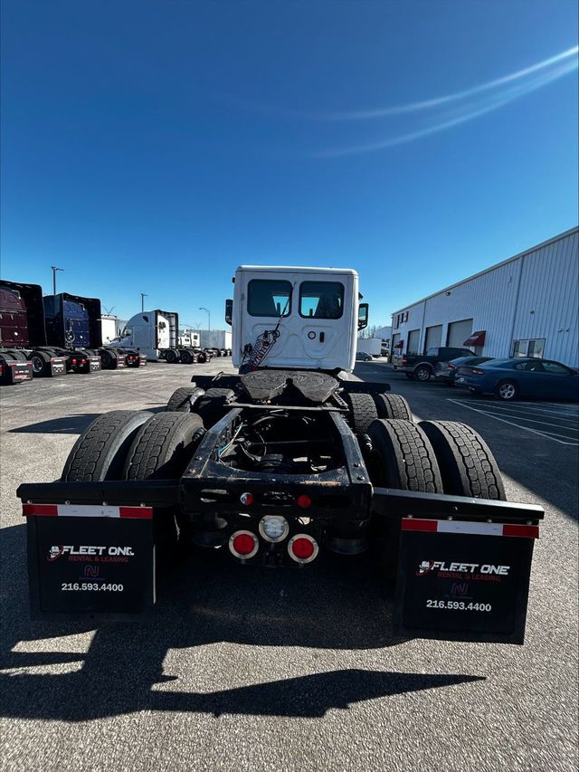 2021 Freightliner Cascadia