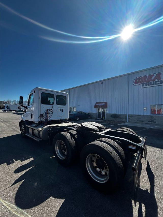 2021 Freightliner Cascadia