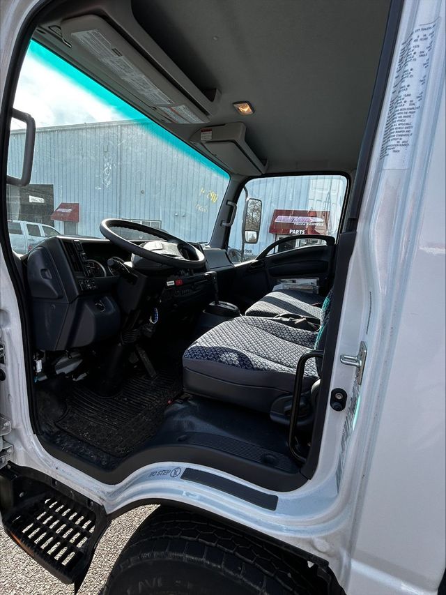 2023 Chevrolet 5500XD Picture 10 2023 Chevrolet 5500XD-10