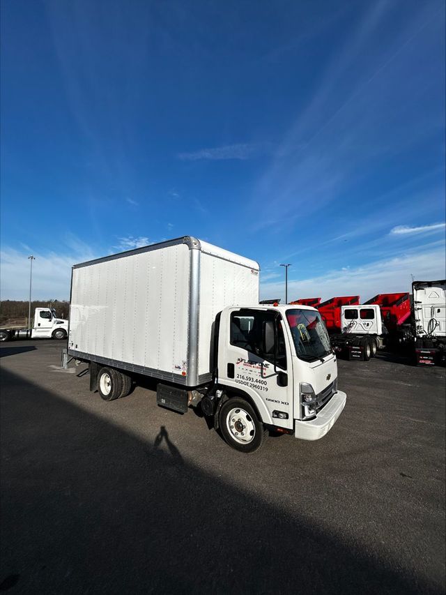 2023 Chevrolet 5500XD Picture 3 2023 Chevrolet 5500XD-3