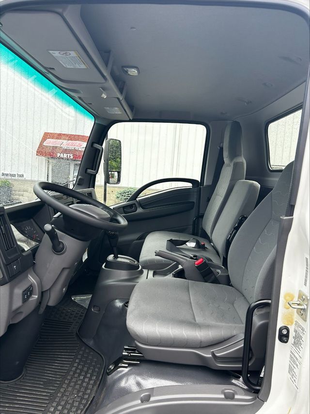 2025 Isuzu NPR