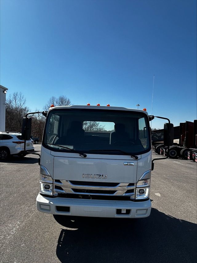 2024 Isuzu NRR