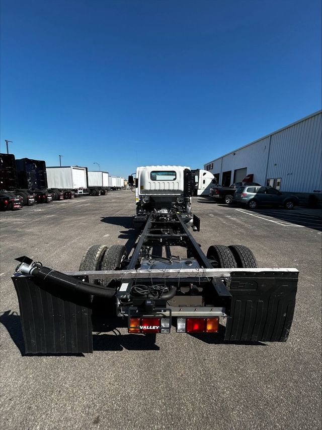 2024 Isuzu NRR