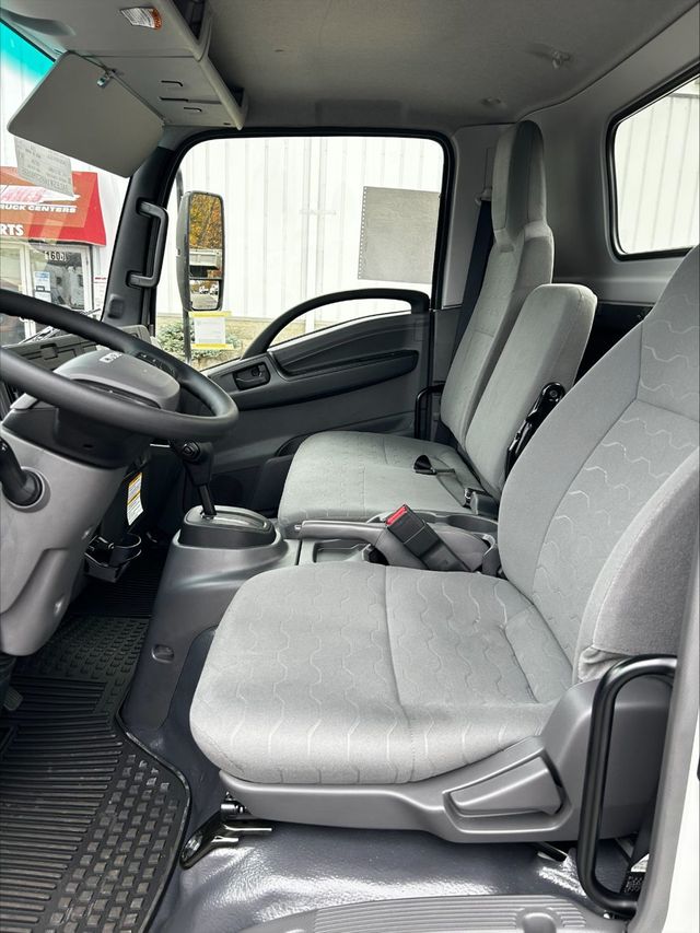 2025 Isuzu NRR
