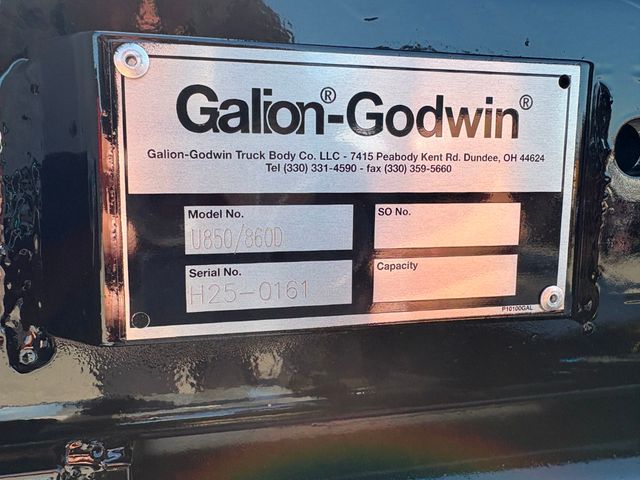 2025 Freightliner M2106-13