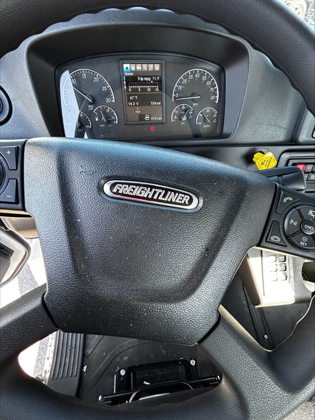 2025 Freightliner M2106-15