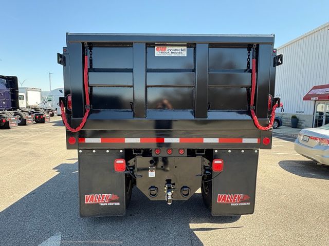 2025 Freightliner M2106-6