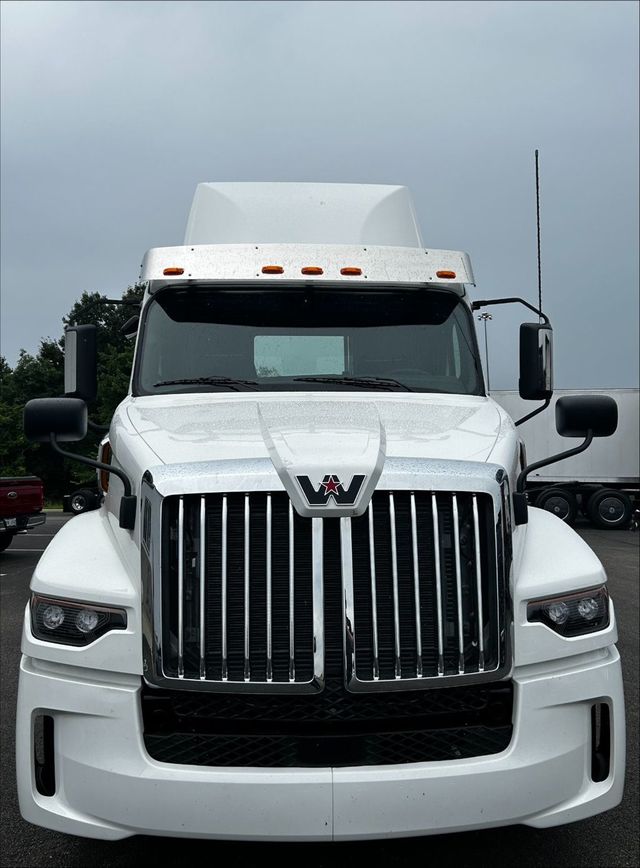 2025 Western Star 57X Picture 3 2025 Western Star 57X-3