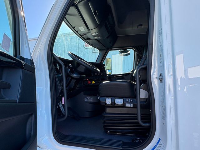 2026 Freightliner Cascadia-9