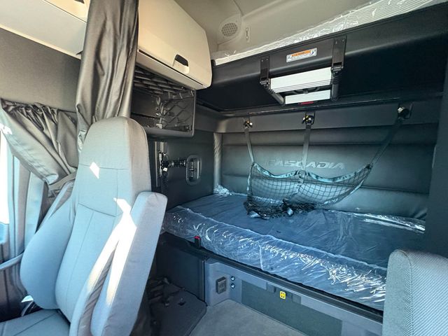 2026 Freightliner Cascadia-11