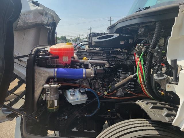 2020 Freightliner Cascadia Day Cab