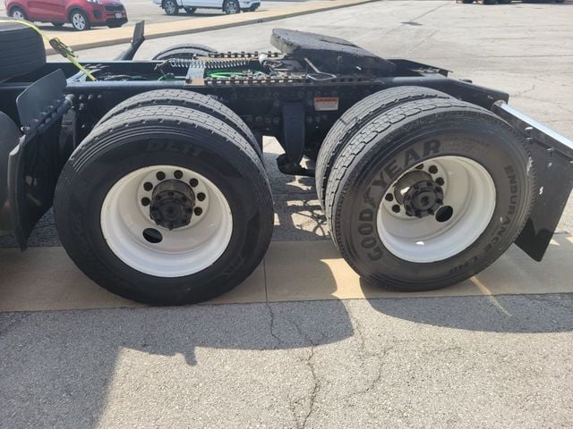 2020 Freightliner Cascadia Day Cab