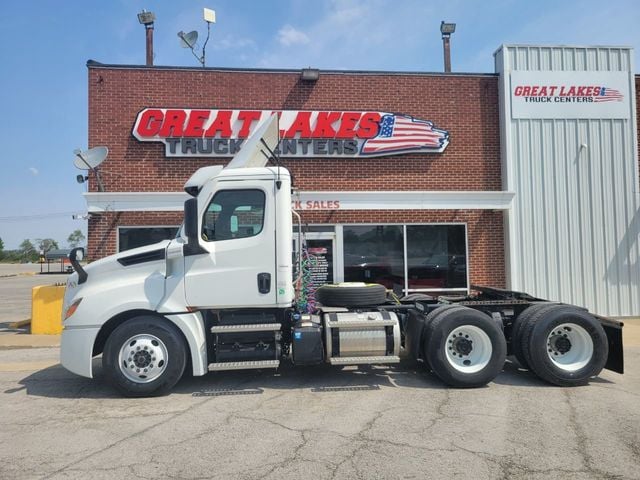 2020 Freightliner Cascadia Day Cab