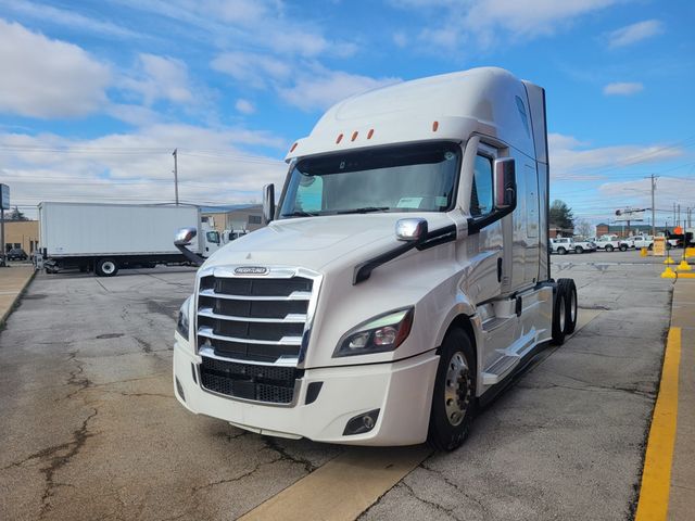 2021 Freightliner Cascadia Sleeper CA126SLP