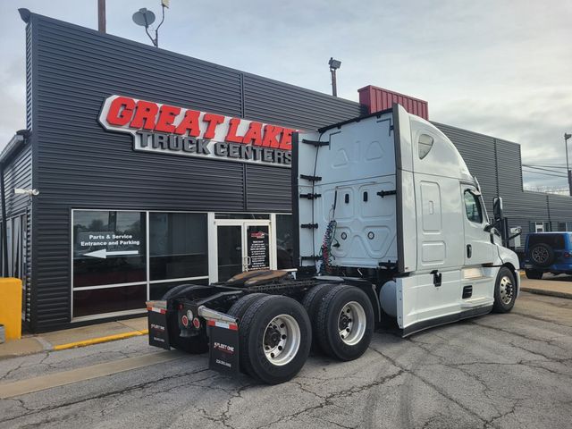 2021 Freightliner Cascadia Sleeper CA126SLP