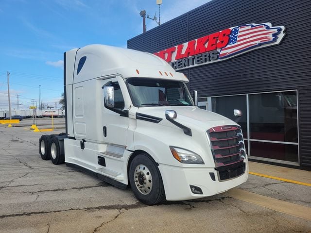 2021 Freightliner Cascadia Sleeper CA126SLP